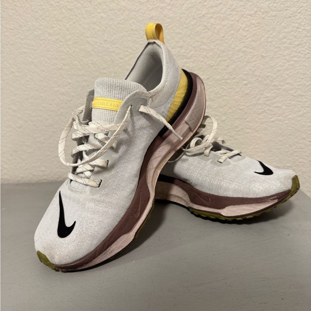 Nike White Purple and Yellow Running Shoes